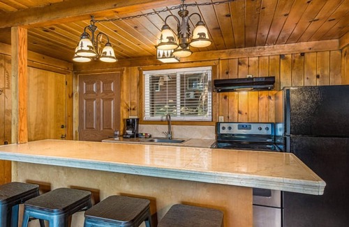 Bass Lake Hotel | Forest Hideaway with Breakfast (Select Stays), Steps to Bass Lake Fun | 3 Units