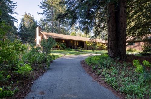 Freestone House | Forest Ridge - Private Pool, Hot Tub, Yoga Room and Sauna