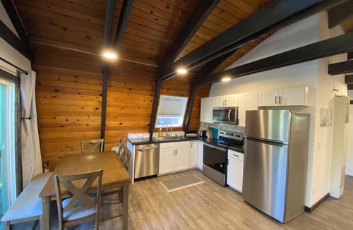 Mountain View Estates Ski Chalet | Forest View Dog Friendly 2-Bedroom House Near Heavenly And Lake