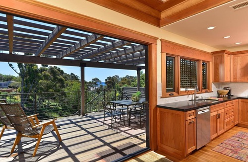 Mission Hills House | FORT 1 Craftsman on the Woods - Quiet, Restful Hideaway Centrally Located