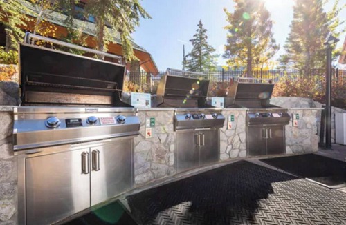 South Lake Tahoe Villa | FOURTH OF JULY Weekend! 2 Bed 3 Bath Villa/Marriott Grand Residence S Lake Tahoe