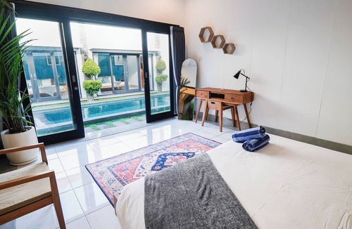 Dewi Sri Villa | Free Airport Pickup | 3BR Villa in Legian-Seminyak