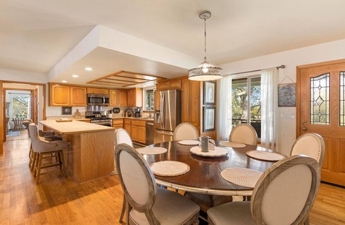 Callender House | French Farmhouse On Boutique Farm - Close to The Beach