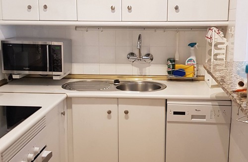 Fuengirola Apartment | Fuengirola, Central, Quality Sea View Apartment, Beach Front Block, FREE WiFi