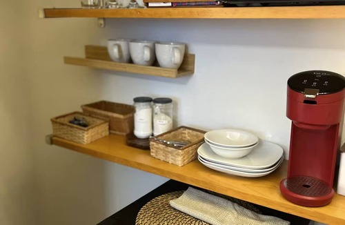 Camarillo Apartment | Fully private cheerful 475 square foot studio with central AC/Heating