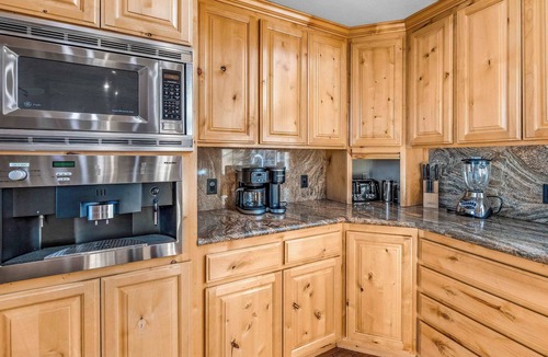 North Upper Truckee Cabin | Fully Remodeled Tahoe Retreat with Game Room and Hot Tub