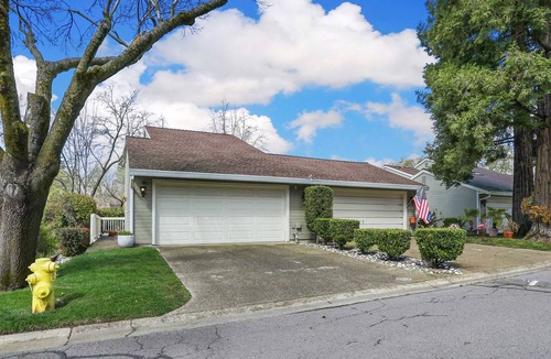 Roseville House | Fun 3B/2.5B+Pool Escape—Lots of Attractions Nearby