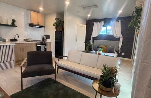 Lincoln Acres Apartment | Furnished Studio - Mid Modern Chic - Central CV