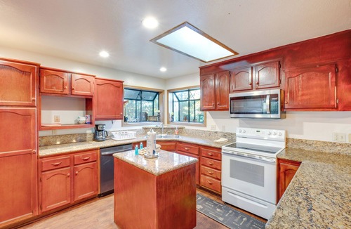 Pioneer Trail House | Game Rooms, Sauna & Decks: South Lake Tahoe Home