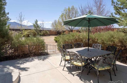 Dayton House | Gated Golf Course, Close to Tahoe! On the Dayton Airpark. Fly In Too!