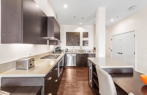 Fisherman's Wharf Hotel | Ghirardelli Square Luxury Bayview Residence
