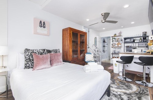 Imperial Beach House | Glam Dragon B, 5-10 Min Walk To Imperial Beach!