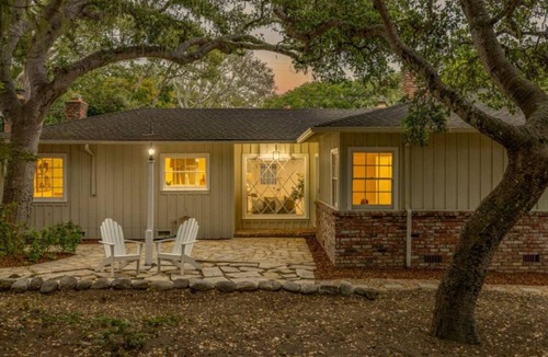Golden Rectangle House | Golden Rectangle Carmel By The Sea home walking distance to Beach & Restaurants