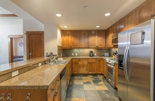 Truckee Condo | Gorgeous Updated 2BR Heart of Northstar Village near Gondolas - Platinum Level