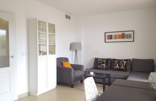Benagalbon Apartment | Groot balkonterras | Añoreta Golf | zeezicht | zwembad | wifi | parkeergarage