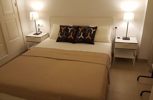 Benagalbon Apartment | Groot balkonterras | Añoreta Golf | zeezicht | zwembad | wifi | parkeergarage