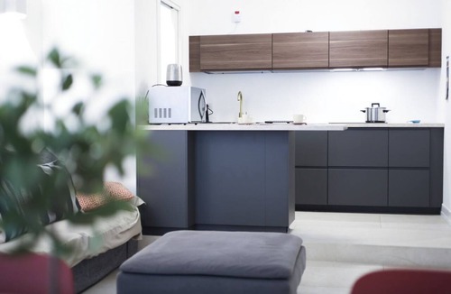 Rione Duomo Apartment | GuestHost - Elegant apartment able to accommodate up to 6 people with three bedrooms and two bathrooms, totally new both in the renovation and in the furnishings and with fine finishes. The accommodation is located in the central area, a few steps from t