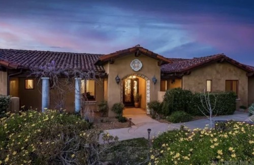 Ramona Villa | Hacienda style Villa with an incredible view - 25 minutes to Julian