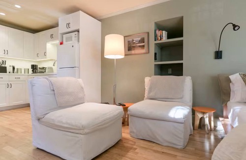 Haight-Ashbury Apartment | Haight Ashbury Painted Lady Studio