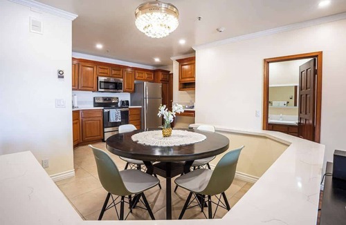 Avalon Villa | Hamilton Cove Ocean View-Boho Chic Villa w/Cart