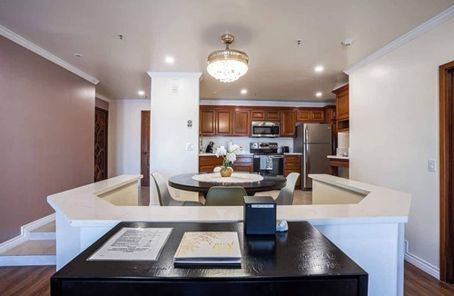 Avalon Villa | Hamilton Cove Ocean View-Boho Chic Villa w/Cart