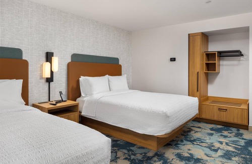 Midway District Hotel | Hampton Inn & Suites by Hilton San Diego SeaWorld Near Old Town