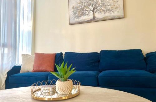 Hollywood Apartment | Heart of Hollywood - Walk of Fame Modern Apts Studio - 1bd or 2bd with View - Free parking - Balcony - Wifi Rooftop- 24hr Gym - Upscale amenities