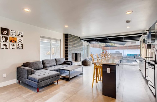 Old Town House | Heart & Soul of San Diego in Old Town. Private w/heated pool & Jacuzzi NEAR ALL.