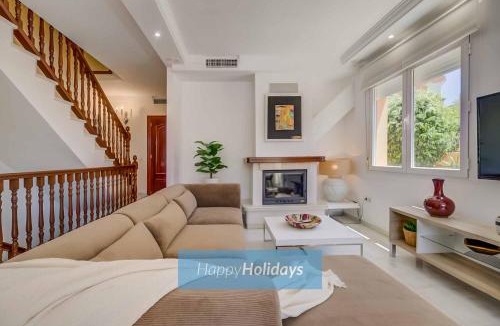 Torrequebrada House | HH Villa Camelia