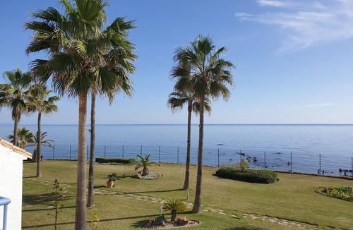 Casares del Mar Apartment | high-end waterfront apartment, fully air-conditioned. renovated.nSea view