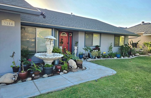 NE - Sterling House | HIGHLAND SANCTUARY: 4-bedroom, 2-bath Ranch-Style home. A walk to YAAMAVA Casino