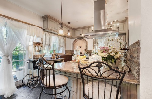Central Malibu House | Hillside Malibu Retreat Pool + Hot Tub + Views | Le Petit Chateau du Jardin