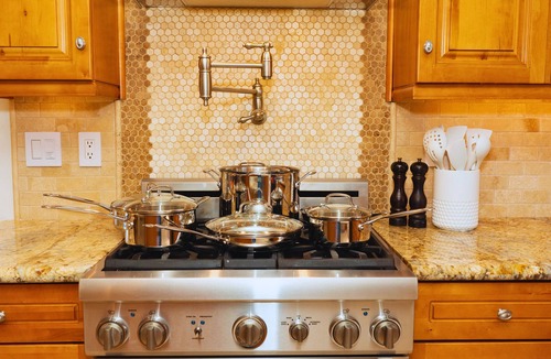 Allied Gardens House | Hilltop | Pool, Fire Pit, King Bed & Views!