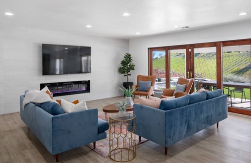 Paso Robles Villa | Hilltop Villa with pool, hot tub near downtown