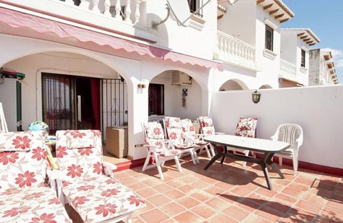 Benalmadena Costa House | Holiday Home 'Lovely Chalet with Amazing Location', Shared Pool & Wi-Fi