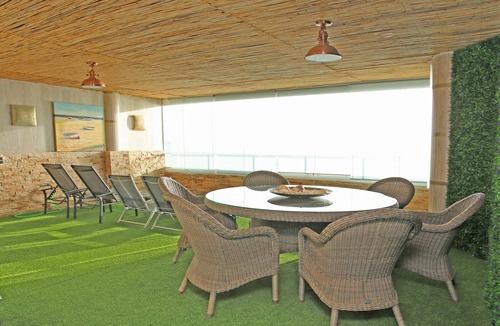 Carretera de Cadiz Apartment | Holidays2Malaga Paseo Marítimo Antonio Banderas with terrace front Beach