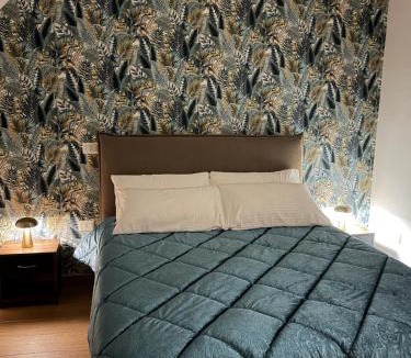 Quartieri Spagnoli Apartment | House Black 15