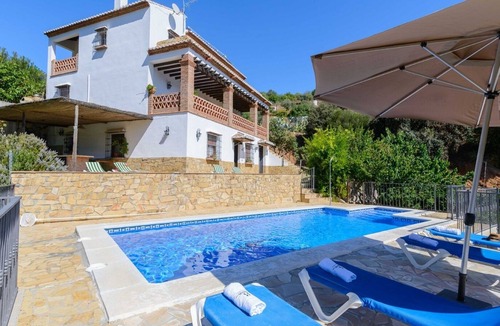 Riogordo Villa | Huerta del Río Riogordo by Ruralidays