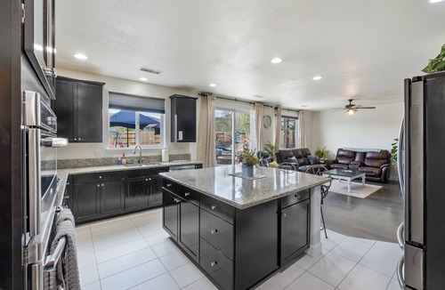 Reno House | Huge 5-bedroom 4 bath-30 minutes to Lake Tahoe-Outdoor Oasis
