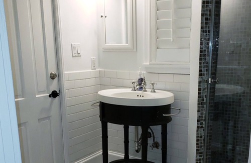 View Park-Windsor Hills House | Huge Sunny 4 bd Home Close to LAX Airport, Beaches & Downtown LA