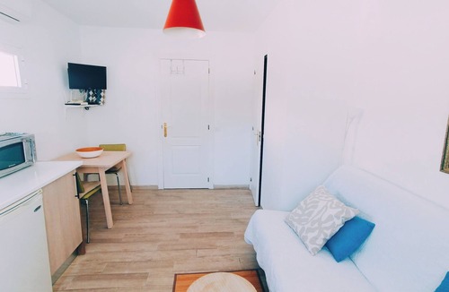 El Palo Apartment | Ideal for couples apartment right on the beach with top terrace