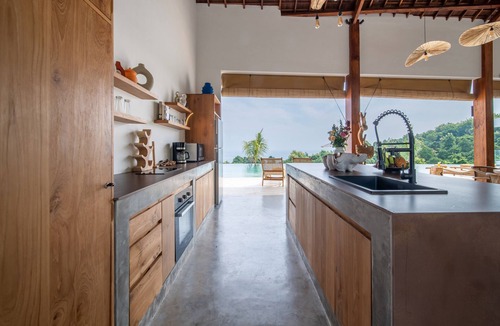 Banjartegehe Villa | Infinity Pool | Private Wellness Space | Sea Views