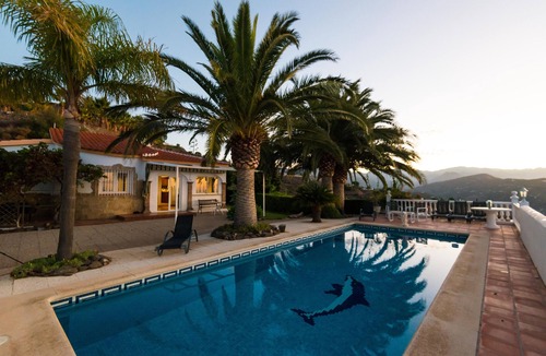 Sayalonga House | Intimate villa sea/mountain view pool palms free WiFi AC heating sauna fireplace