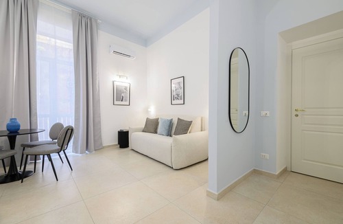 Historical Center Apartment | Into Mann - Five Bedroom Apartment, Sleeps 12