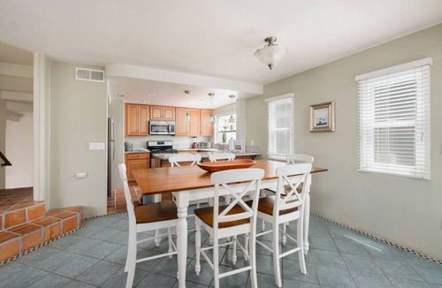Mission Beach Villa | Jersey Court Jubilee! Dual Town Homes on 1 Lot!