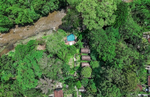 Singapadu Tengah House | Jungle River Villa for 10 |Pool, ATV, Tubing| Ubud