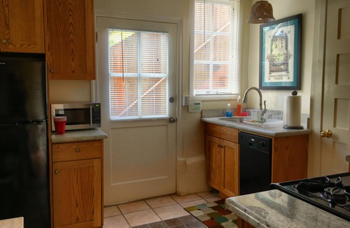 Berkeley Hills Apartment | Just blocks from UC, Simons, MSRI, Haas and Goldman Schools with great Bay views