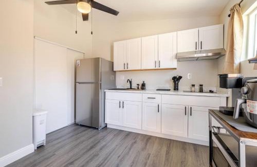 Moreno Valley House | King Bed Private Casita Near UCR/Military Base