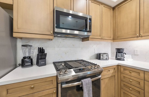 La Quinta Villa | (L75) Newly Renovated Single Story Townhome with Gorgeous Views, sleeps 8