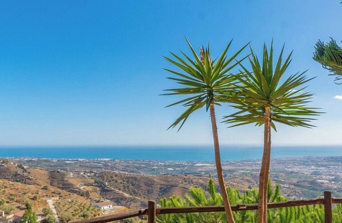 Rio Velez Villa | La Casita de Mamá Vélez-Málaga by Ruralidays